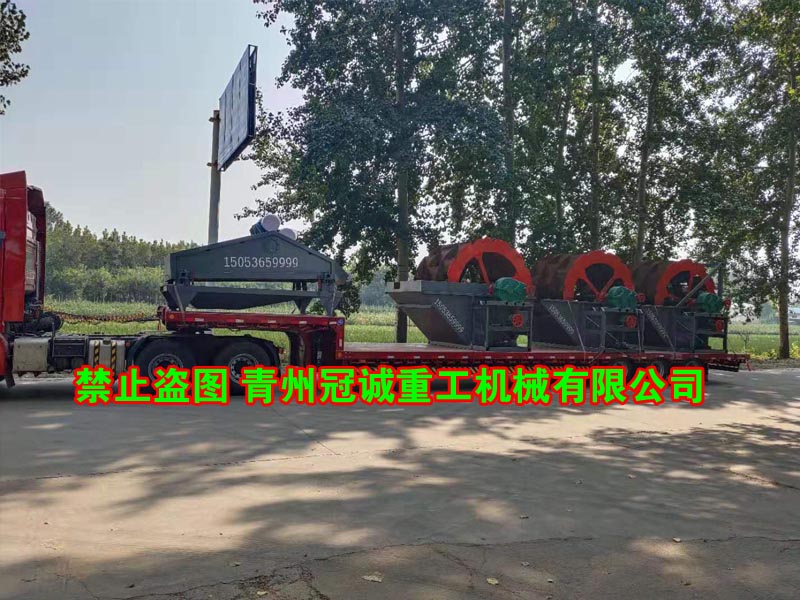 黃島客戶訂購(gòu)的移動(dòng)式海砂淡化設(shè)備發(fā)貨